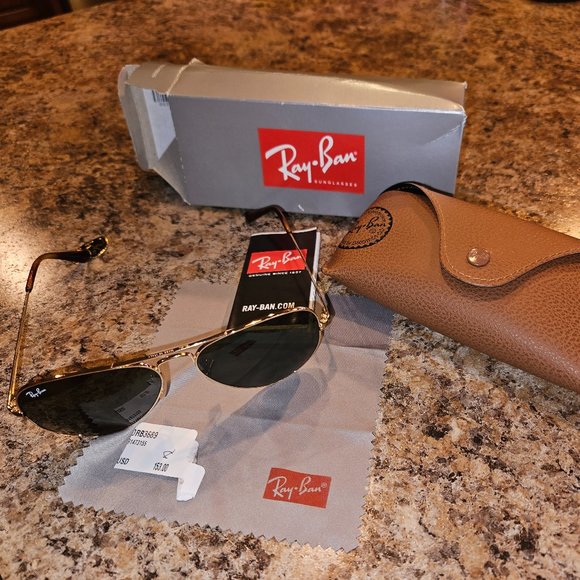 Ray-Ban Other - Ray Ban Aviator Sun Glasses